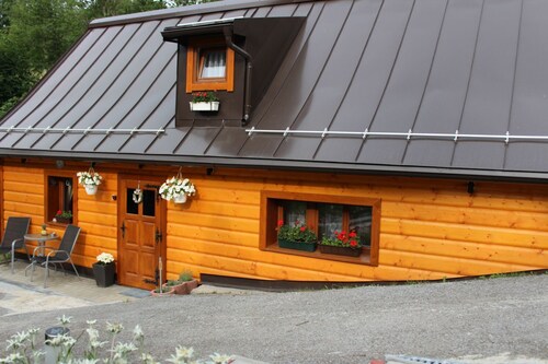 Holiday House Daniela - skiing, tourism, termal pools, Treetop walk...