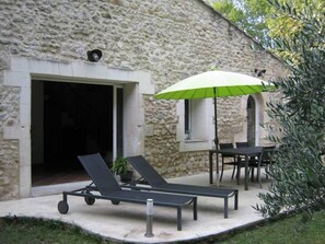 Outdoor dining - Comfortable House / Villa - Mouries (Mouriès)
