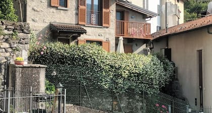 Beautiful apartment on Lake Como with private garden and lake view