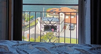 Beautiful apartment on Lake Como with private garden and lake view