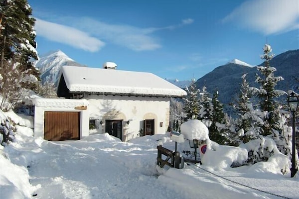 Winter charm, sun and snow (west side)