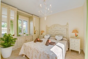 3 chambres, fer et planche à repasser, Wi-Fi gratuit, draps fournis