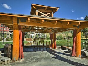 Terrace/patio - WP Base! Zephyr Mtn Ldge 1BR Ski In/Out, Smart TVs, solo WiFi, NEW BATH (Winter Park)