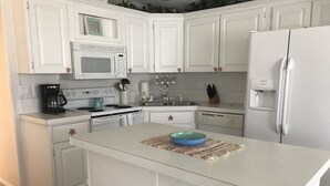 茶具/咖啡用具、冰箱、微波炉、烤箱