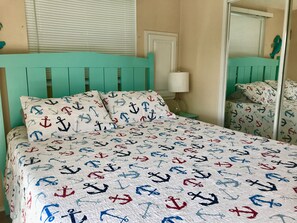 2 bedrooms, iron/ironing board, WiFi, bed sheets - Waterfront Home (Cudjoe Key)