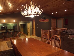 Dining - Spacious Lakefront Home-Don't Miss This One (Eureka Springs)