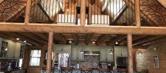 New Listing - Luxury log home with stunning views