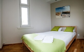 Standard apartman | Sötétítőfüggöny, vasaló/vasalódeszka, ingyenes wifi és ágynemű
