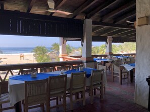 Free daily local cuisine breakfast - Hotel Arcoiris (Puerto Escondido)