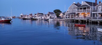 OCEAN VISNINGER! Ulastelig Quintessential Nantucket Beach Cottage-BESTILL NÅ!