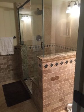 Hair dryer, towels, toilet paper - Newly Renovated Golf Course/Lake Views Best Unit in Wild Pines (Bonita Springs)