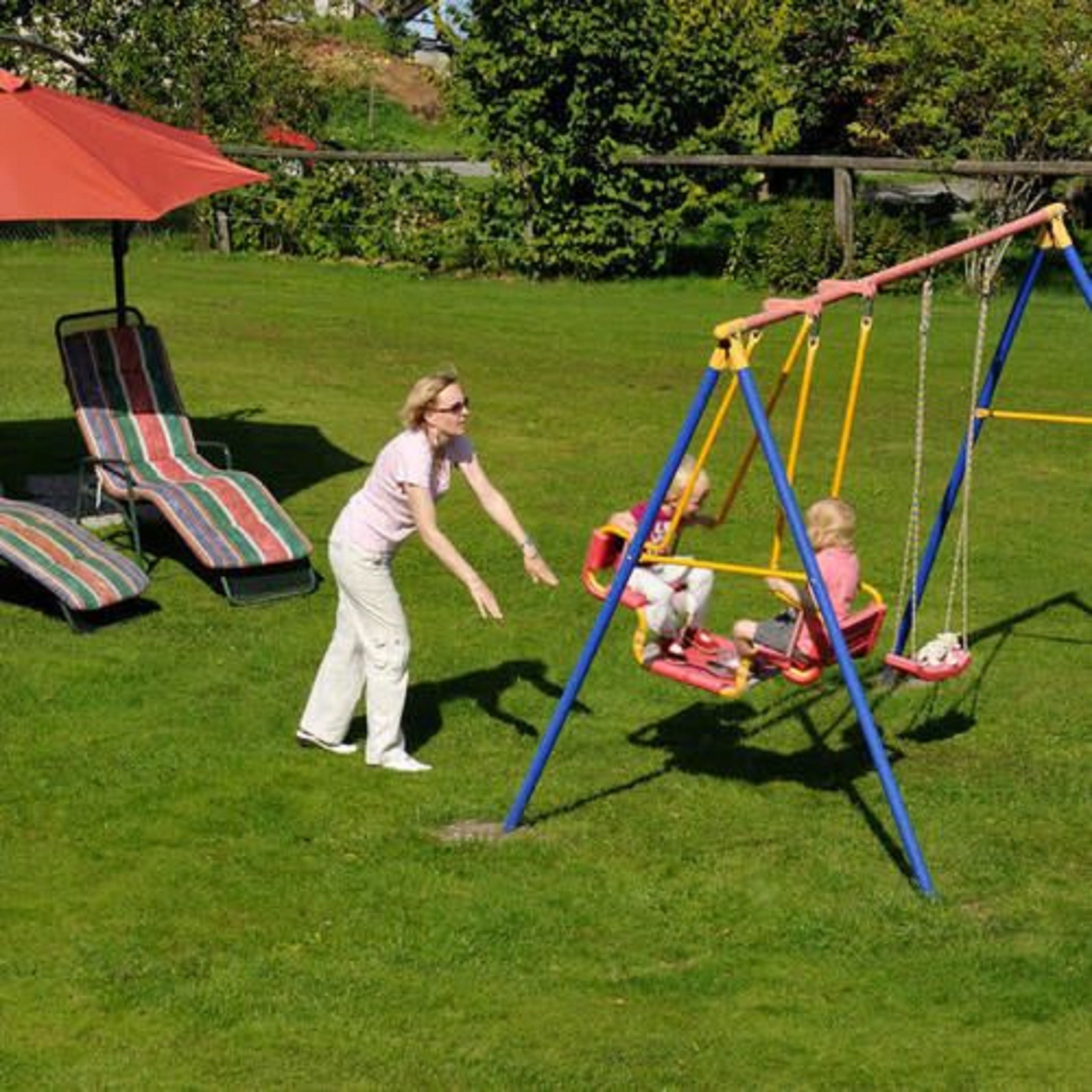 Children’s play area – outdoor
