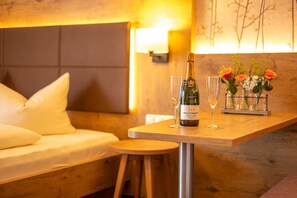 Literie de qualité, couette en duvet, lit avec matelas Select Comfort