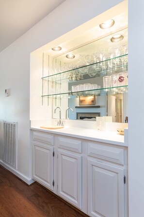 Interior - Riverfront, renovated Inlet Cove cottage (Kiawah Island)