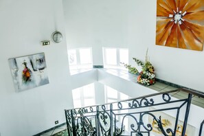 Staircase - Tchero Hotel (Douala)