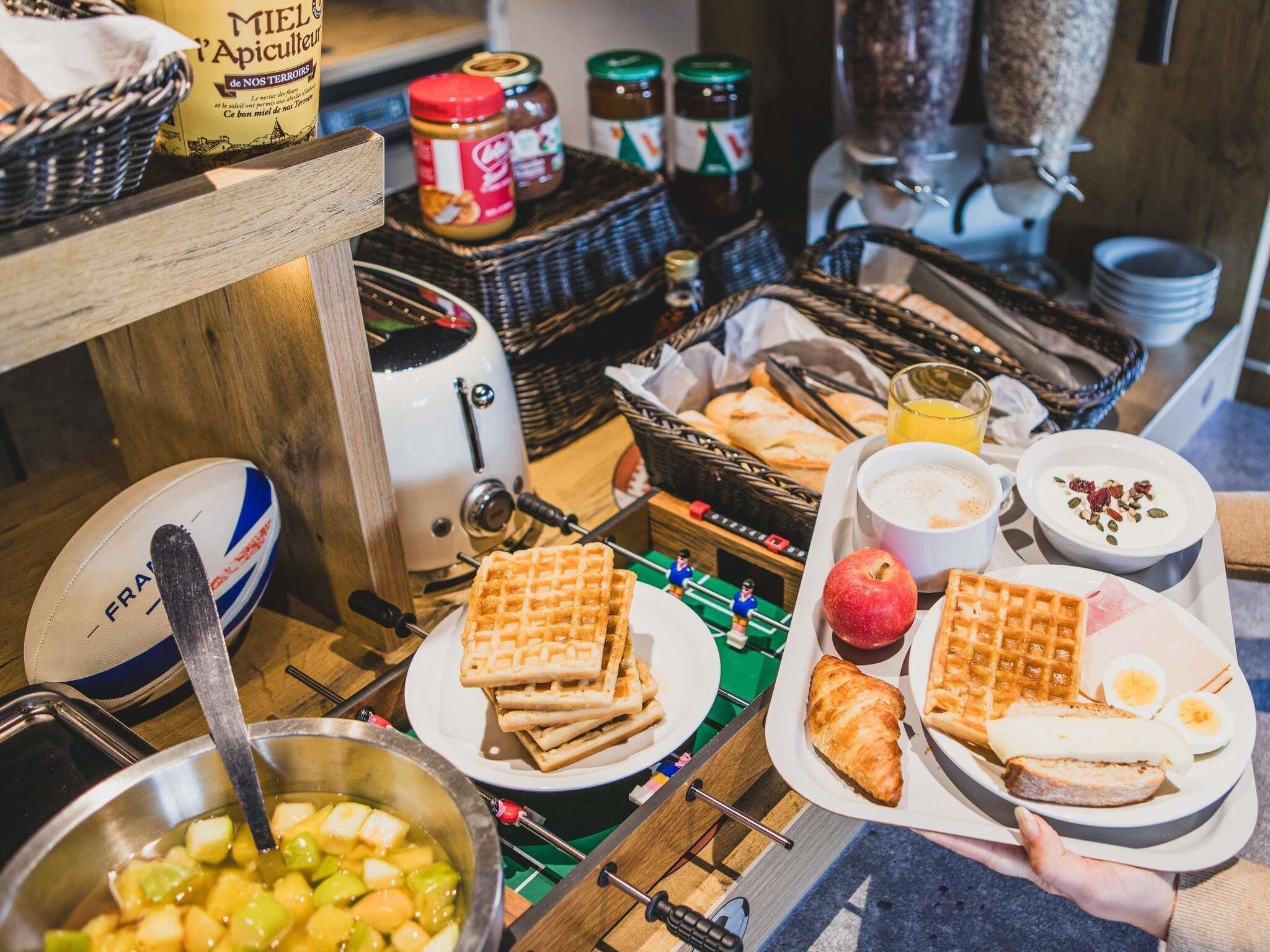 Frokostbuffé hver dag (mot et tillegg)