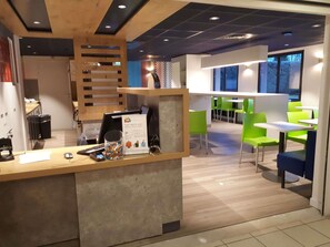 Exterior - Ibis Budget Dijon ST Apollinaire (Saint-Apollinaire)