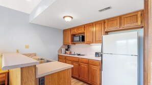Dining tables - Hotel Nashville (Nashville)