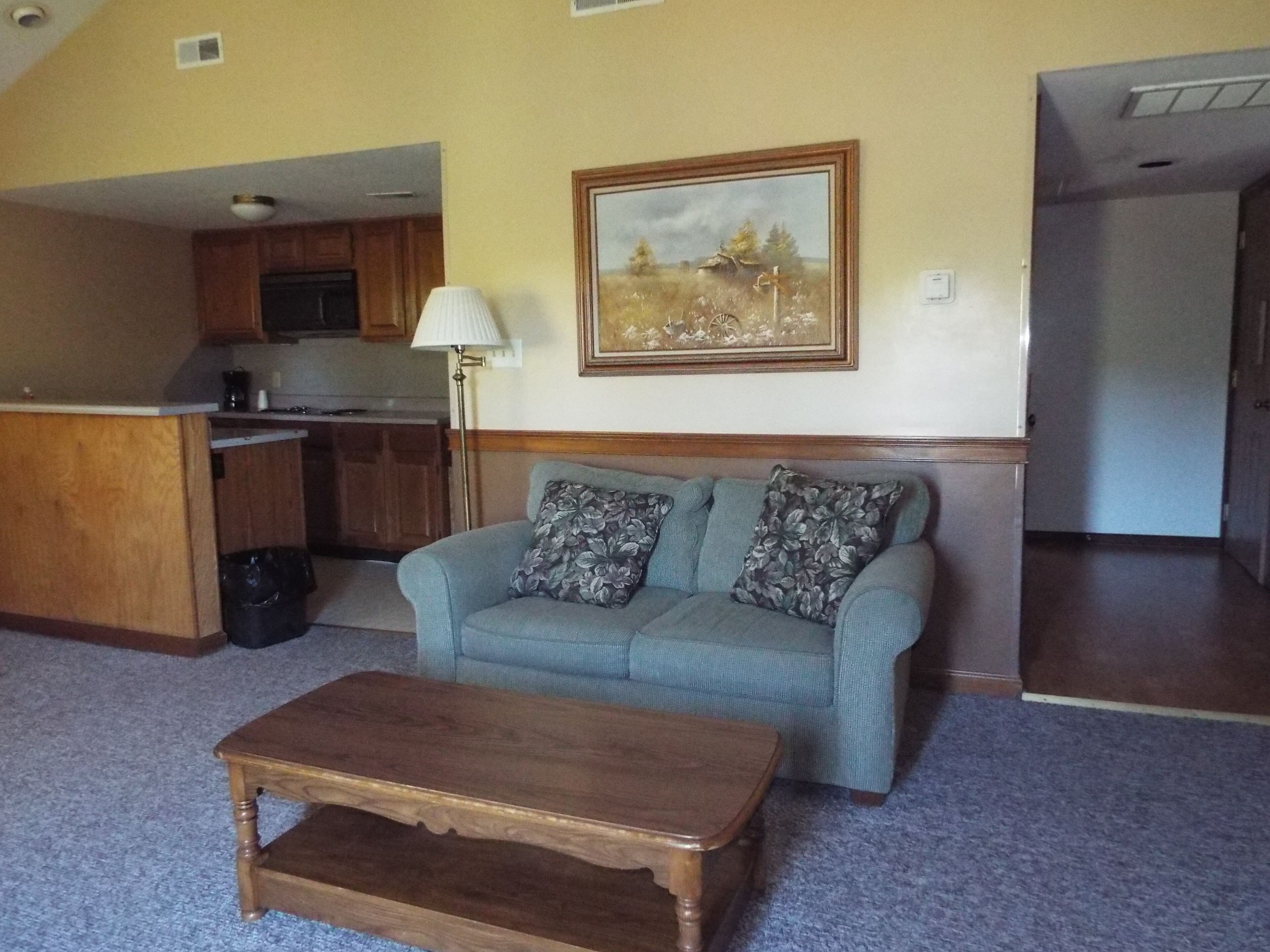 one bed suite | living room | 32-inch flat-screen tv with cable channels, tv