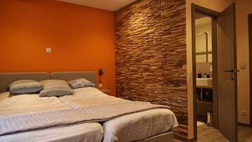 Minibar, desk, soundproofing, free cots/infant beds