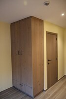 Quarto casal (Lente) | Banheiro | Produtos de toalete grátis, secador de cabelo, roupões de banho 