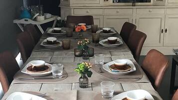 Petit déjeuner compris