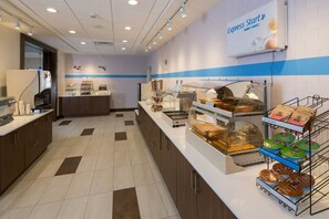 Dining - Holiday Inn Express Auburn Hills South (Auburn Hills)