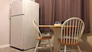 Deluxe Triple Room 11 | Free WiFi, bed sheets