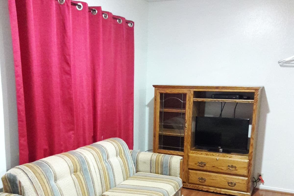 Deluxe Triple Room 11