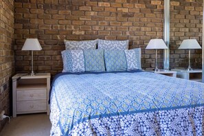 2 dormitorios, tabla de planchar con plancha, wifi gratis y ropa de cama