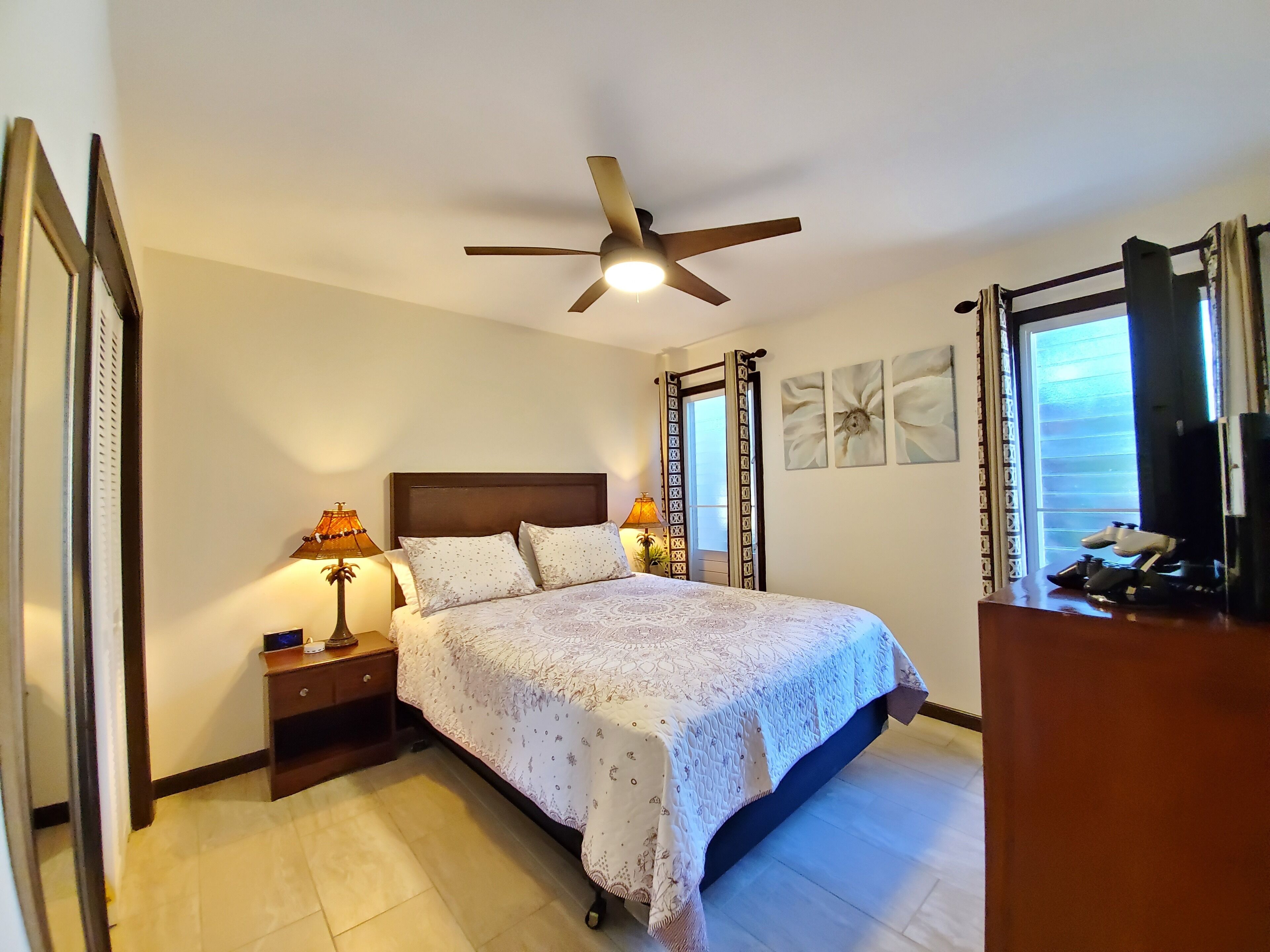 2 bedrooms, iron/ironing board, free WiFi, bed sheets