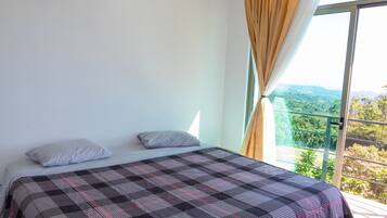 2 bedrooms, WiFi, bed sheets, wheelchair access