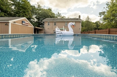 Cozy FarmHouse -PRIVATE Hot tub and Pool at Camelback