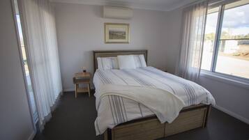 2 Schlafzimmer, Bügeleisen/Bügelbrett, Reisekinderbett, kostenloses WLAN