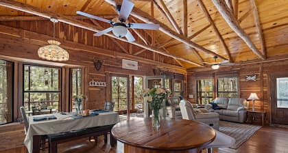 22 mi to Round Top Warrenton for Antique Week, 2/2 cabin on a quiet lake, Wif