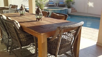 Outdoor dining