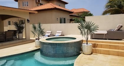 NE CHERCHEZ PLUS ... Faites ce votre Own Private Paradise Getaway!