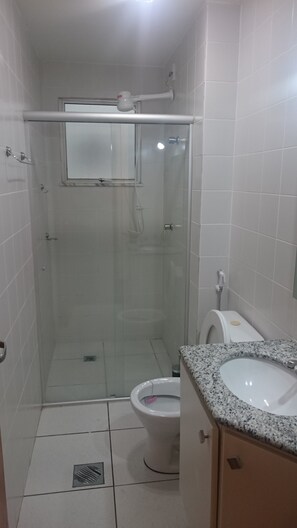 Dusche, Seife, Toilettenpapier