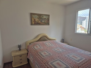 3 bedrooms, iron/ironing board, free WiFi