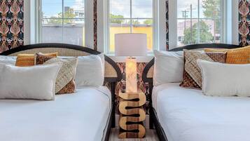 4 Schlafzimmer, Schreibtisch, Bügeleisen/Bügelbrett, Reisekinderbett