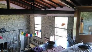 1 bedroom, iron/ironing board, bed sheets