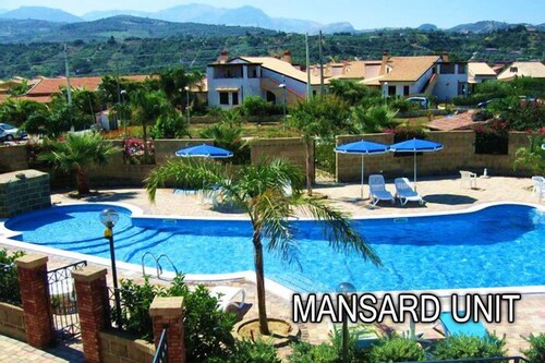 Sea front apartments with POOL, Terrace with SEA VIEW, WiFi, near Cefalu Palermo