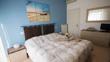 2 makuuhuonetta, tallelokero huoneessa, silitysrauta/-lauta, Wi-Fi