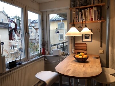 Bright & cozy apartment in a central & popular area next to main fairs & events