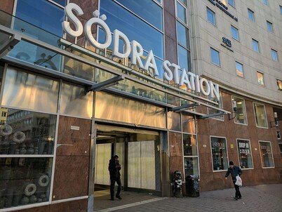 Bright & cozy apartment in a central & popular area next to main fairs & events