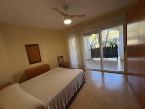 2 bedrooms, iron/ironing board