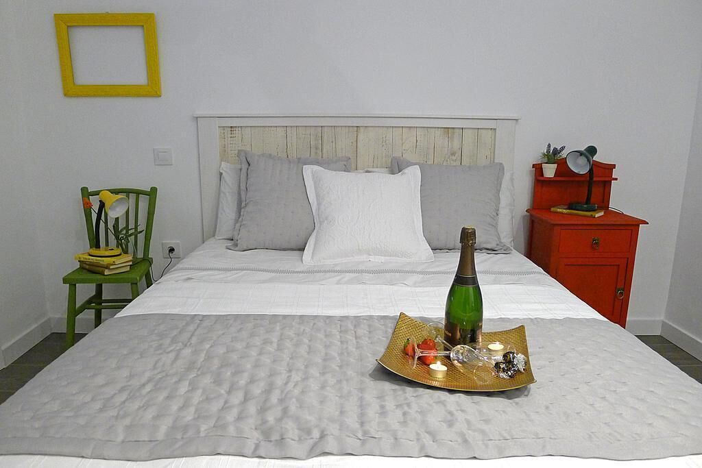 3 dormitorios, tabla de planchar con plancha, wifi gratis y ropa de cama