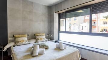 3 habitaciones y caja de seguridad en la habitación