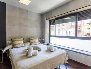 3 slaapkamers, een kluis op de kamer, een strijkplank/strijkijzer