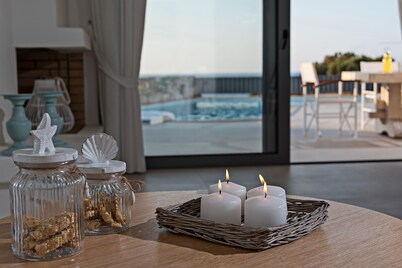 Villa Levanda,pool, walking distance from the beach and shops ,no car needed!